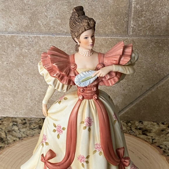 LENOX FIRST WALTZ Lady Collectable Porcelain Sculpture Figurine Vintage Retired - Picture 3 of 15